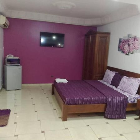 Rincon D'Alicia 1 Hotel Dakar Exterior photo